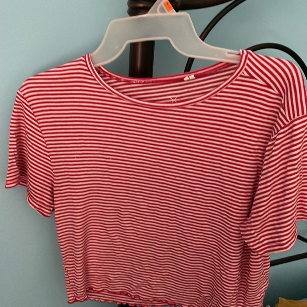 red pacusn tshirt
